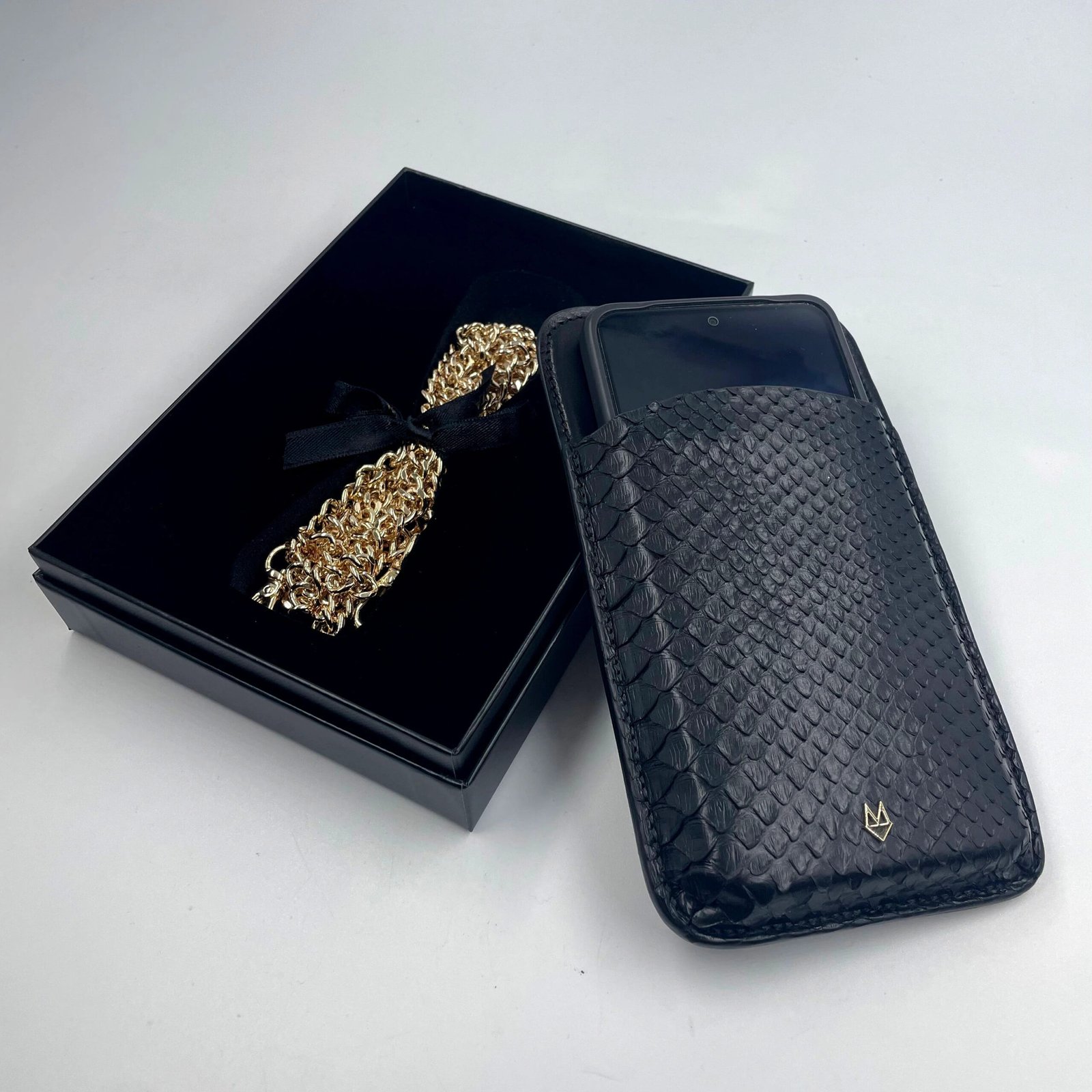 Porta Telefono a tracolla con porta carte - Custodia Smartphone in Pitone - immagine 10